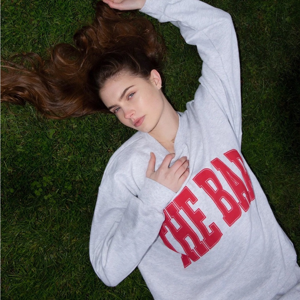 THE BAR - VARSITY SWEATSHIRT LT HEATHER GREY/BIG APPLE RED (LARGE) - Picture 4 of 7
